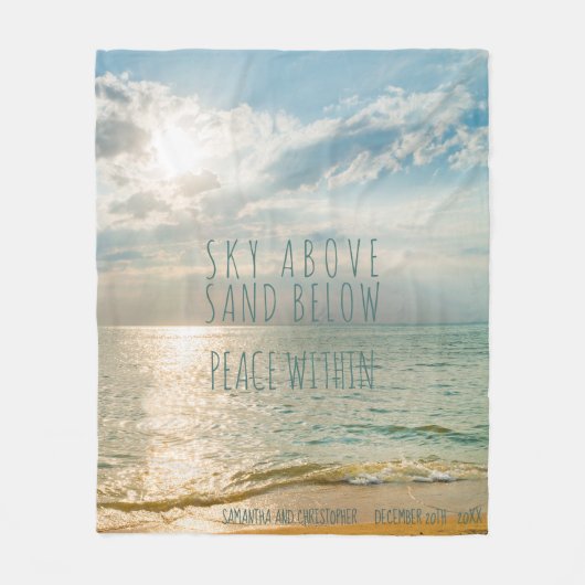 Sonnenaufgang Himmel über Sand unter Monogramm Fleecedecke (Vorderseite)