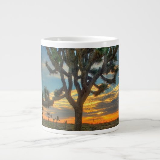 Sonnenaufgang im Joshua-Baum-Nationalpark Jumbo-Tasse (Vorderseite)
