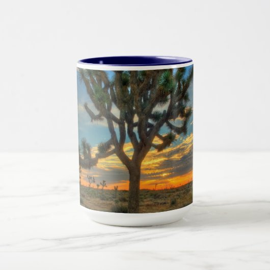 Sonnenaufgang im Joshua-Baum-Nationalpark Tasse (Zentrum)