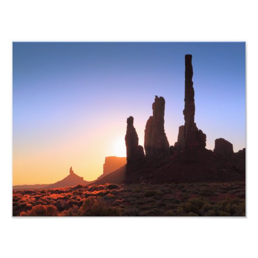 Sonnenaufgang im Monument Tal, Arizona Fotodruck (Vorne)