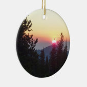 Sonnenaufgang im Wald am Rocky Mountain Keramik Ornament (Rechts)