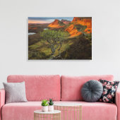 Sonnenaufgang in den Bergen von Quiraing auf Skye, Leinwanddruck (Insitu (Wohnzimmer))