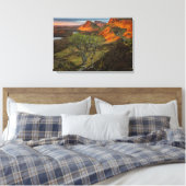 Sonnenaufgang in den Bergen von Quiraing auf Skye, Leinwanddruck (Insitu (Schlafzimmer))