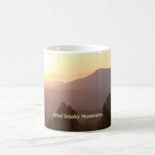 Sonnenaufgang in den großen, rauchigen Bergen, Tas Kaffeetasse