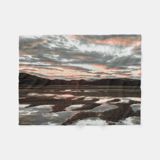 Sonnenaufgang in Lago Gray Fleecedecke (Vorderseite (Horizontal))