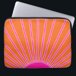 Sonnenaufgang Orange und Hot Pink Preppy Sunshine Laptopschutzhülle<br><div class="desc">Sun Print - heiß rosa und orange - Sonnenschein,  Moderner Abstrakt geometrischer Sonnenaufgang.</div>