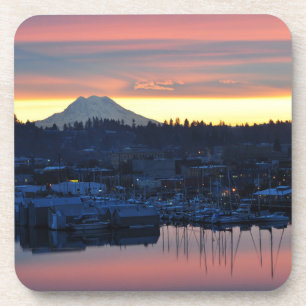 Sonnenaufgang Rainier und Marina in Olympia WA Untersetzer