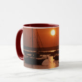 Sonnenaufgang-Segelboot-Tasse Tasse (Vorderseite Links)