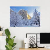 Sonnenaufgang trifft El Capitan durch Schnee Poster (Heimbüro)