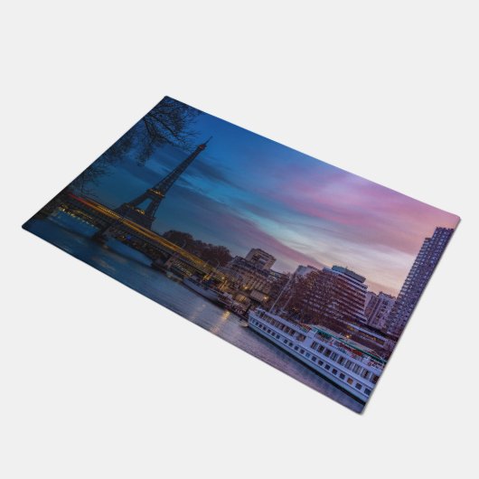 Sonnenaufgang über dem Eiffelturm - Paris, Frankre Fußmatte (Schrägansicht)