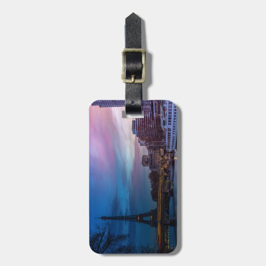 Sonnenaufgang über dem Eiffelturm - Paris, Frankre Gepäckanhänger (Vorderseite vertikal)