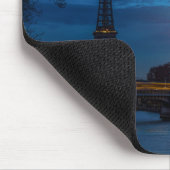 Sonnenaufgang über dem Eiffelturm - Paris, Frankre Mousepad (Ecke)