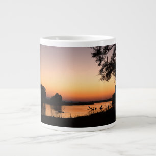 Sonnenaufgang über dem Fluss Zambesi Jumbo-Tasse