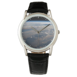 Sonnenaufgang über dem philippinischen Meer mit la Armbanduhr