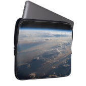 Sonnenaufgang über dem philippinischen Meer mit la Laptopschutzhülle (Vorne Rechts)