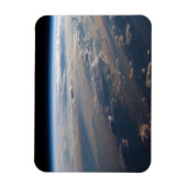 Sonnenaufgang über dem philippinischen Meer mit la Magnet (Vertikal)