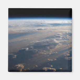 Sonnenaufgang über dem philippinischen Meer mit la Magnet