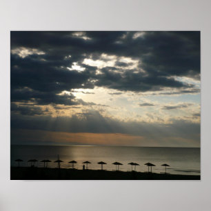 Sonnenaufgang über dem Strand in Griechenland Land Poster