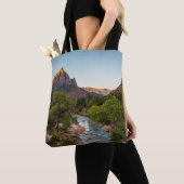 Sonnenaufgang über dem Watchman Tasche (Von Nahem)