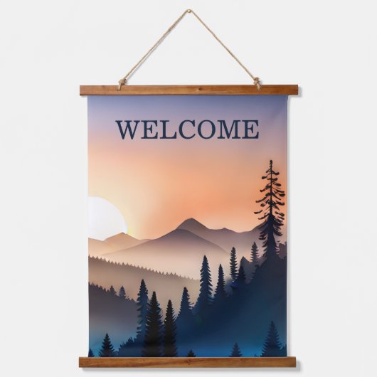 Sonnenaufgang über den Bergen Willkommen Wandteppich Mit Holzrahmen (Vorderseite)