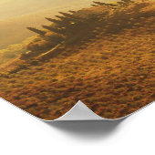 Sonnenaufgang über der Landschaft der Toskana Post Poster (Ecke)
