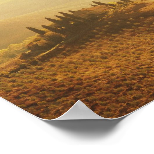 Sonnenaufgang über der Landschaft der Toskana Post Poster (Ecke)