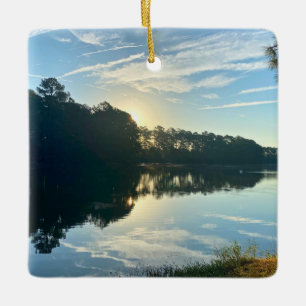 Sonnenaufgang über einem See in Georgia Keramikornament