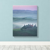 Sonnenaufgang über einer Landschaft der Toskana ve Leinwanddruck (Insitu (Holzboden))