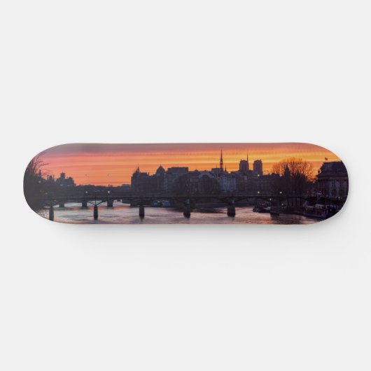 Sonnenaufgang über Ile de la Cite und Notre Dame - Skateboard (Horizontal)