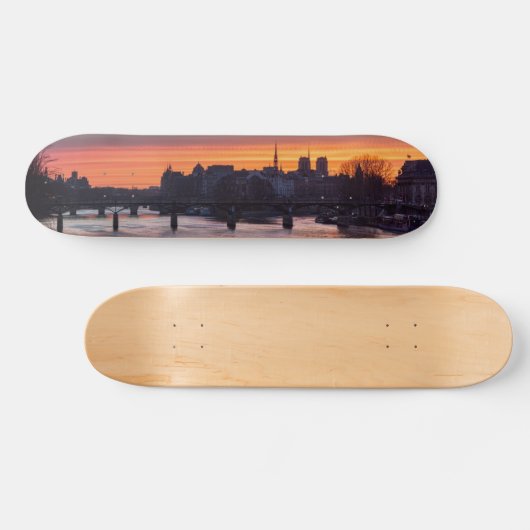 Sonnenaufgang über Ile de la Cite und Notre Dame - Skateboard (Horizontal)