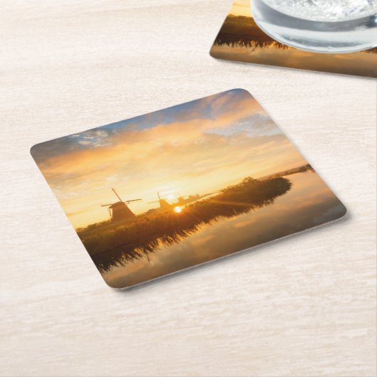 Sonnenaufgang über Windmühlen und einem Fluss in H Rechteckiger Pappuntersetzer (angewinkelt)