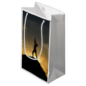 Sonnenaufgang-Yoga Kleine Geschenktüte (Vorderseite Schrägansicht)