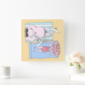 Sonnenbader bei Beach Hand Drawn Art Quadratische Wanduhr (Zuhause)
