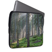 Sonnenbäume im Schwarzwald Laptopschutzhülle (Vorne Rechts)