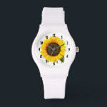 Sonnenblume Armbanduhr<br><div class="desc">Single große helle Sonnenblume. Klicken Sie auf "Anpassen",  um die Hintergrundfarbe zu ändern oder Text hinzuzufügen.</div>