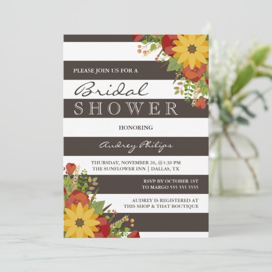 Sonnenblume Bouquet Rustikales Brautparty Einladung (Stehend Vorderseite)