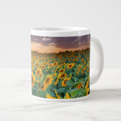 Sonnenblume-Feld in Longmont, Colorado Jumbo-Tasse (Vorderseite Rechts)