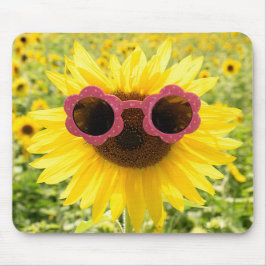 Sonnenblume mit rosa Sonnenbrille Mousepad