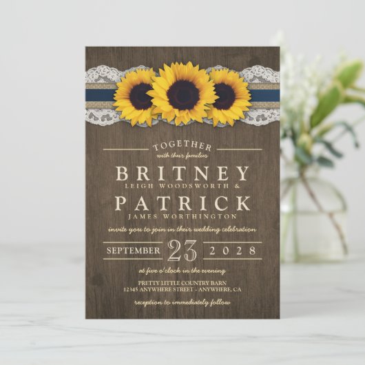 Sonnenblume Rustic Blue Burlap Hochzeitseinladunge Einladung (Stehend Vorderseite)