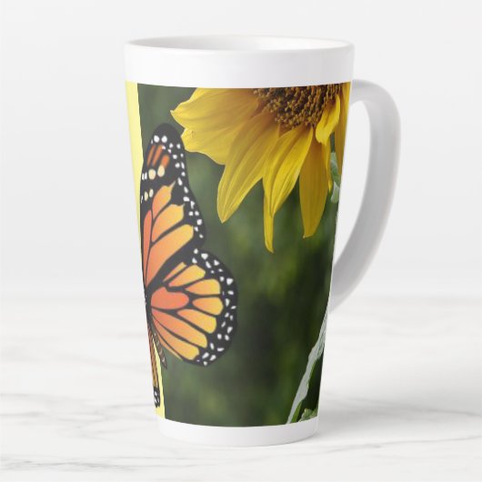 Sonnenblume Schmetterling Latte Tasse (Rechte Ecke)