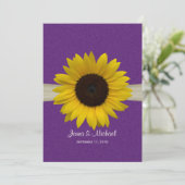 Sonnenblume und Burlap-Lila Hochzeit Einladung (Stehend Vorderseite)