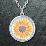 Sonnenblume Versilberte Kette<br><div class="desc">Diese Blumenhalskette ist mit einer gelben, wasserfarbenen Sonnenblume geschmückt. Original Wasserfarbe © Michele Davies.</div>