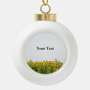 Sonnenblumen auf einem Feld Keramik Kugel-Ornament