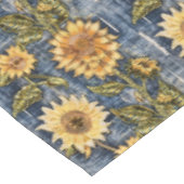 Sonnenblumen auf Imitaten Denim Tischdecke (Schrägansicht)