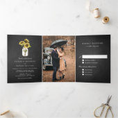 Sonnenblumen auf Mason Jar Rustikale Chalkboard Ho Dreifach Gefaltete Einladung (Innenseite)