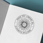 Sonnenblumen aus der Bibliothek des individuellen  Permastempel<br><div class="desc">Aus der Bibliothek von oder dieses Buch gehört zu Gummi-Briefmarke mit einem zeichn einer schönen Sonnenblume in der Mitte und Ihrem eigenen Text und Namen in einem modernen sans-serif-Schriftart.</div>
