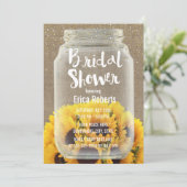 Sonnenblumen Brautparty Rustic Burlap & Mason Jar Einladung (Stehend Vorderseite)