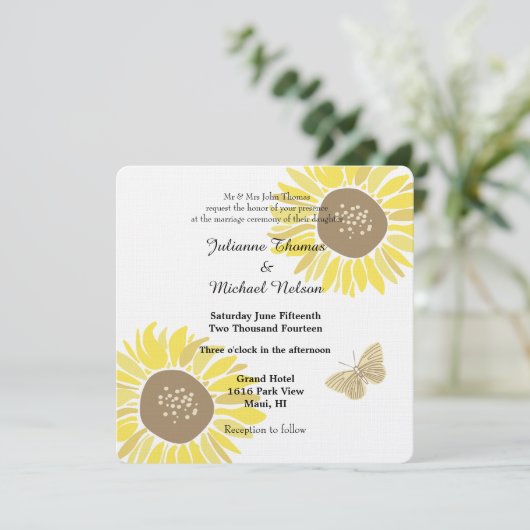 Sonnenblumen Butterfly Wedding Einladung (Stehend Vorderseite)