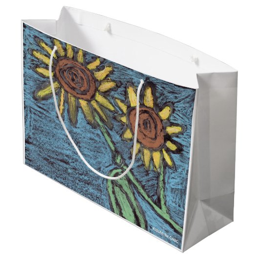 Sonnenblumen Forever - Kinder Kunst für CHOC Große Geschenktüte (Rückseite Schrägansicht)
