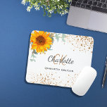 Sonnenblumen Glitzer Monogramm Name Mousepad<br><div class="desc">Ein stilvoller weißer Hintergrund. Die Einrichtung besteht aus einer Aquarellblume,  Eukalyptusgrün und Imitaten aus goldenem Glitzer. Personalisieren und fügen Sie Ihren Vornamen,  Monogramm-Initialen und vollständigen Namen. Der Name wird mit einem handgeschriebenen Stilskript geschrieben.</div>